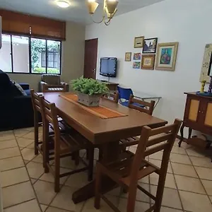 Casa de Férias Casa Em Condomínio à 300m Da Praia Dos Ingleses, Florianópolis